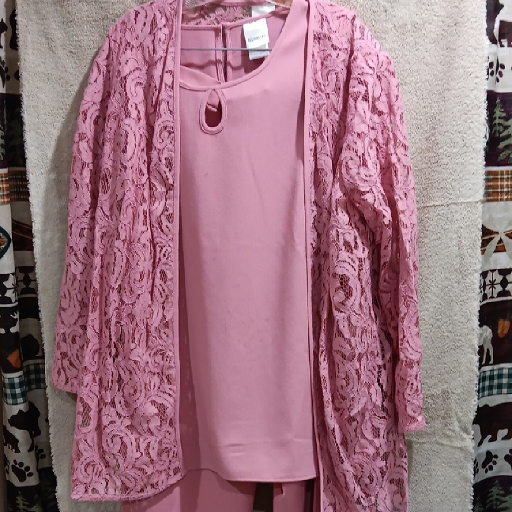 Elegant Pink Lace Overlay Women's Outfit